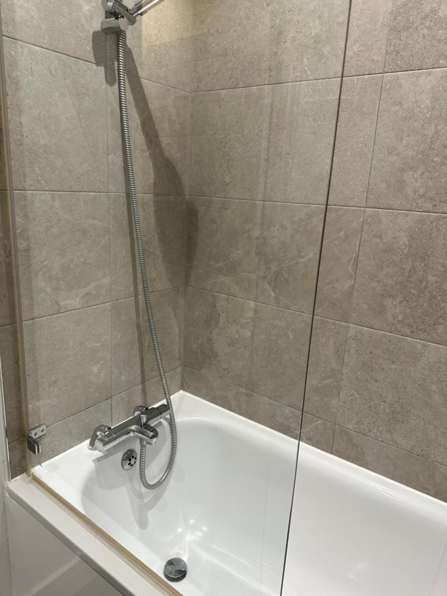 Apartament Stunning Flat With Parking Free Near Sutton Station Cheam Zewnętrze zdjęcie
